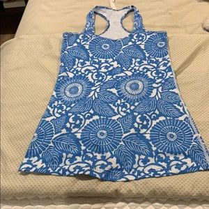 Lululemon blue and white floral print size 4 tank